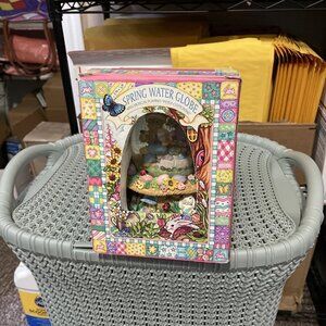 Spring Water Globe With Musical Feature, Plays Peter Cottontail - NIB